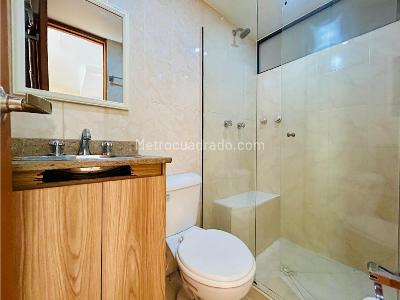 Apartamento de 2 alcobas en venta en Cerro Nutibara, Medellín, 67 m² · foto 5 de 14