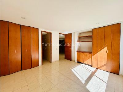 Apartamento de 2 alcobas en venta en Cerro Nutibara, Medellín, 67 m² · foto 7 de 14