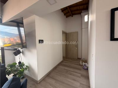 Apartamento de 4 alcobas en venta en Laureles, Medellín, 256 m² · foto 17 de 20