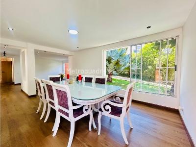 Casa de 5 alcobas en venta en El Tesoro, Medellín, 1340 m² · foto 4 de 20
