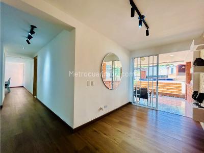 Casa de 5 alcobas en venta en El Tesoro, Medellín, 1340 m² · foto 5 de 20