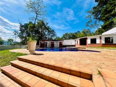 Casa de 5 alcobas en venta en El Tesoro, Medellín, 1340 m² · foto 13 de 20