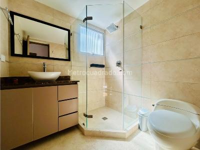Casa de 5 alcobas en venta en El Tesoro, Medellín, 1340 m² · foto 15 de 20