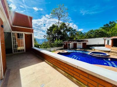 Casa de 5 alcobas en venta en El Tesoro, Medellín, 1340 m² · foto 17 de 20