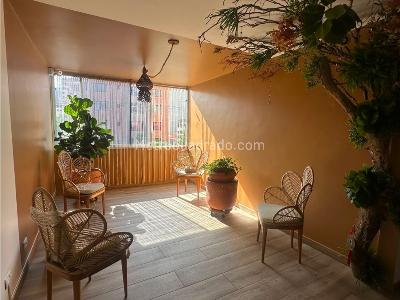 Apartamento en venta en Laureles, Medellín · foto 3 de 17