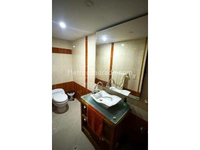 Casa de 4 alcobas en venta en San Jose, Sabaneta, 287 m² · foto 11 de 20