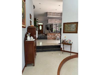 Casa de 4 alcobas en venta en San Jose, Sabaneta, 287 m² · foto 4 de 20