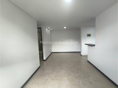 Apartamento en venta en Loma De Los Bernal, Medellín · foto 2 de 10