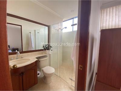 Apartamento en venta en El Tesoro, Medellín · foto 16 de 17