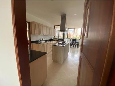 Apartamento en venta en El Tesoro, Medellín · foto 5 de 17