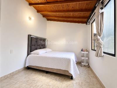 Casa de 3 alcobas en venta en El Dorado, Envigado, 125 m² · foto 14 de 20