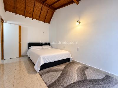 Casa de 3 alcobas en venta en El Dorado, Envigado, 125 m² · foto 18 de 20
