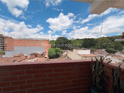 Apartamento en venta en Laureles, Medellín · foto 8 de 20