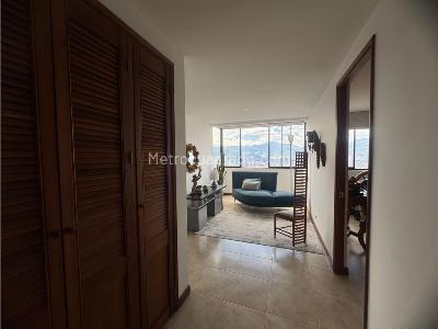 Apartamento de 3 alcobas en venta en El Tesoro, Medellín, 142 m² · foto 11 de 20