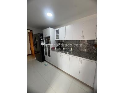 Apartamento de 3 alcobas en venta en El Tesoro, Medellín, 142 m² · foto 7 de 20