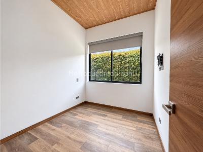 Casa de 5 alcobas en venta en Llanogrande, Rionegro, 1875 m² · foto 2 de 20