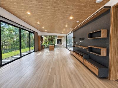 Casa de 5 alcobas en venta en Llanogrande, Rionegro, 1875 m² · foto 8 de 20