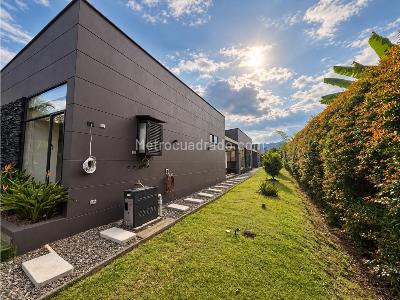 Casa de 5 alcobas en venta en Llanogrande, Rionegro, 1875 m² · foto 10 de 20