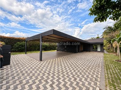 Casa de 5 alcobas en venta en Llanogrande, Rionegro, 1875 m² · foto 13 de 20