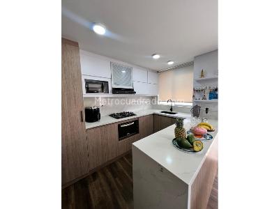 Apartamento en venta en Los Balsos, Medellín · foto 3 de 19