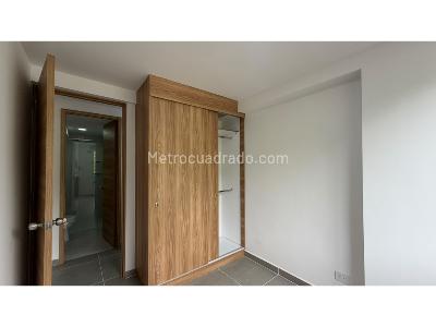 Apartamento de 3 alcobas en venta en El Guayabo, Itagüí, 56 m² · foto 12 de 20