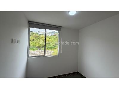 Apartamento de 3 alcobas en venta en El Guayabo, Itagüí, 56 m² · foto 15 de 20