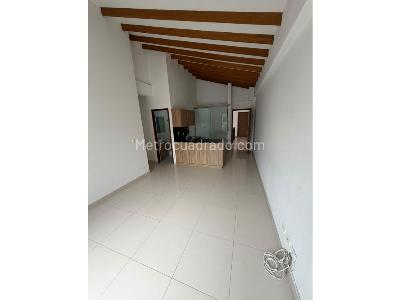 Apartamento de 3 alcobas en venta en San Bernardo, Medellín, 64 m² · foto 3 de 13