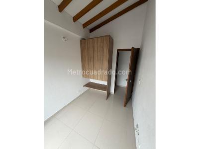 Apartamento de 3 alcobas en venta en San Bernardo, Medellín, 64 m² · foto 8 de 13