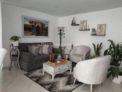 Apartamento en venta en Viviendas Del Sur, Itagüí · foto 2 de 15