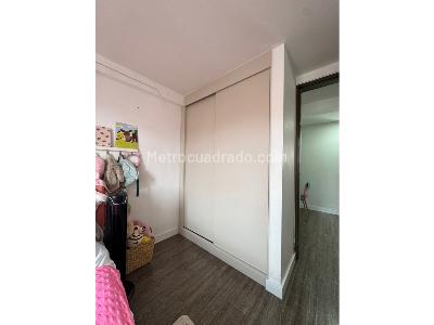 Apartamento en venta en Loma De Los Bernal, Medellín · foto 12 de 13