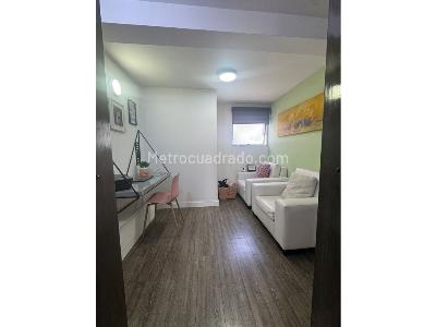 Apartamento en venta en Loma De Los Bernal, Medellín · foto 6 de 13