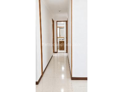Apartamento de 2 alcobas en venta en San Julian, Medellín, 58 m² · foto 8 de 14