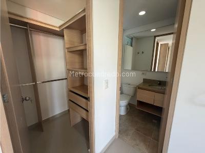 Apartamento en venta en Loma San Jose, Sabaneta · foto 8 de 12