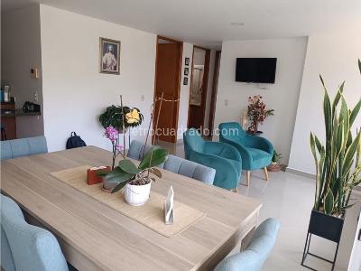 Apartamento de 3 alcobas en venta en Cañaveralejo, Sabaneta, 86 m² · foto 2 de 15