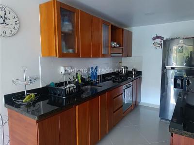 Apartamento de 3 alcobas en venta en Cañaveralejo, Sabaneta, 86 m² · foto 13 de 15