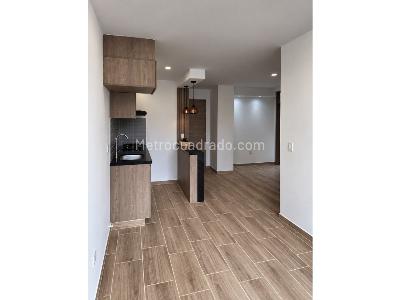 Apartamento de 2 alcobas en venta en Av Las Vegas, Sabaneta, 58 m² · foto 3 de 12