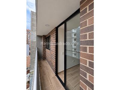 Apartamento de 2 alcobas en venta en Av Las Vegas, Sabaneta, 58 m² · foto 4 de 12