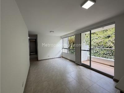 Apartamento en venta en La Cuenca, Envigado · foto 3 de 18