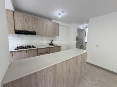 Apartamento en venta en La Cuenca, Envigado · foto 4 de 18