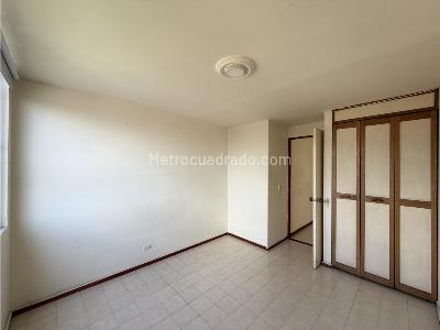 Apartamento en venta en Simon Bolivar, Medellín · foto 3 de 13