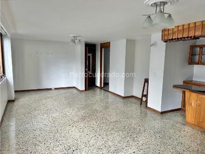 Apartamento en venta en El Poblado, Medellín · foto 4 de 12