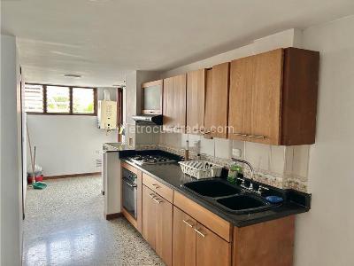Apartamento en venta en El Poblado, Medellín · foto 5 de 12
