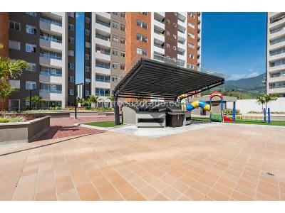 Apartamento de 3 alcobas en venta en Av Las Vegas, Sabaneta, 65 m² · foto 17 de 19