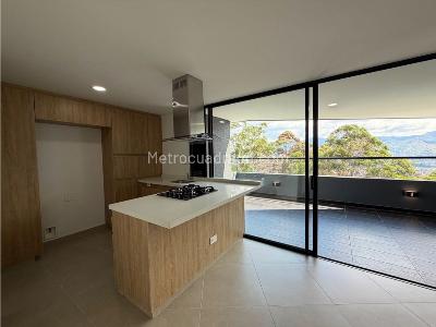 Apartamento de 3 alcobas en venta en Loma Del Indio, Medellín, 100 m² · foto 2 de 20