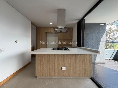 Apartamento de 3 alcobas en venta en Loma Del Indio, Medellín, 100 m² · foto 3 de 20