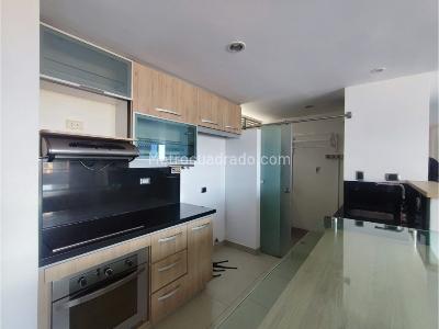 Apartamento de 3 alcobas en arriendo en Loma De Los Bernal, Medellín, 100 m² · foto 14 de 16