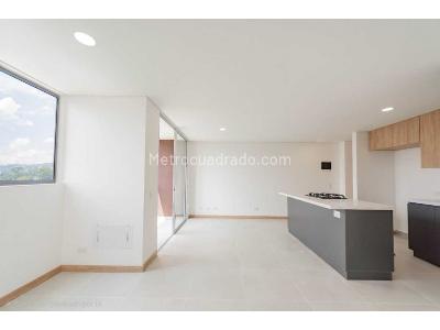 Apartamento de 3 alcobas en venta en Ditaires, Itagüí, 70 m² · foto 3 de 17