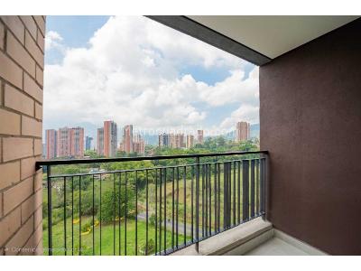 Apartamento de 3 alcobas en venta en Ditaires, Itagüí, 70 m² · foto 7 de 17