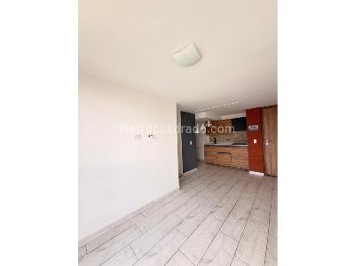 Apartamento de 3 alcobas en venta en Maria Auxiliadora, Sabaneta, 50 m² · foto 2 de 18