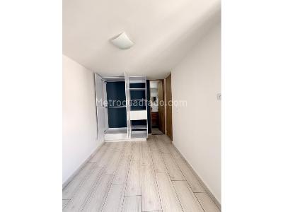 Apartamento de 3 alcobas en venta en Maria Auxiliadora, Sabaneta, 50 m² · foto 8 de 18